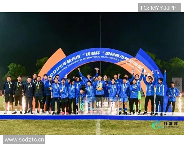 杭州足球队边路渗透创新策略解析助力球队崛起与发展